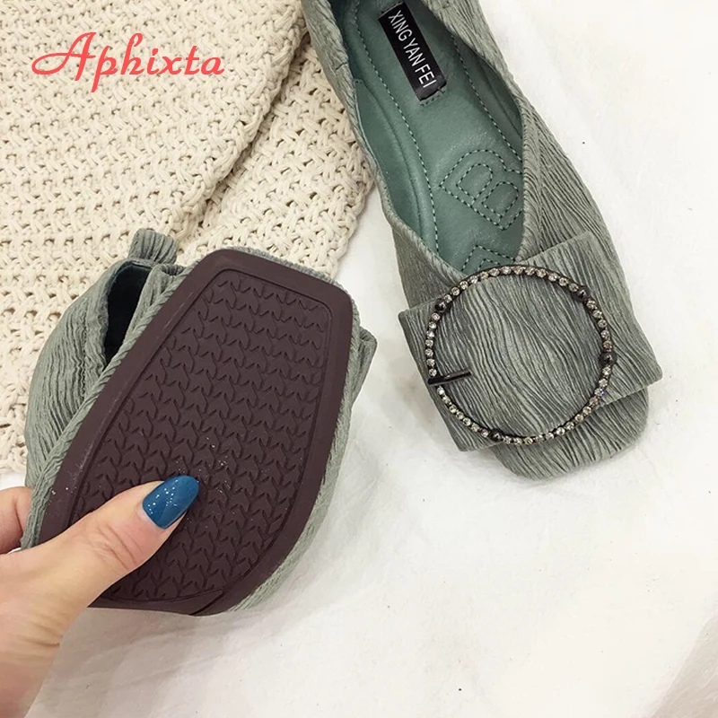 Женские лоферы с пряжкой Aphixta весенние балетки на плоской подошве Мокасины