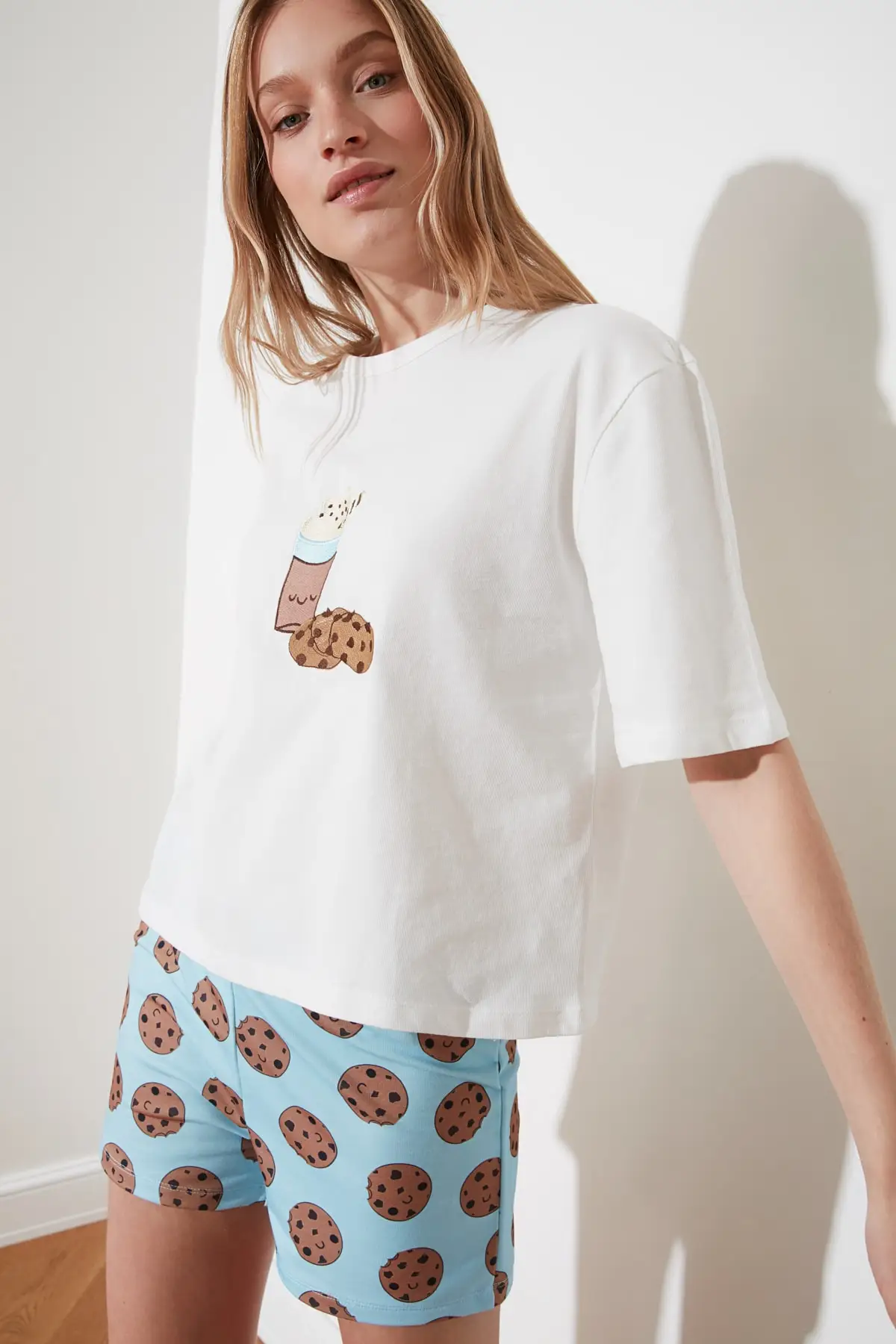 

Trendyol Cookies Pattern Knitted Pajamas Set THMSS21PT0511