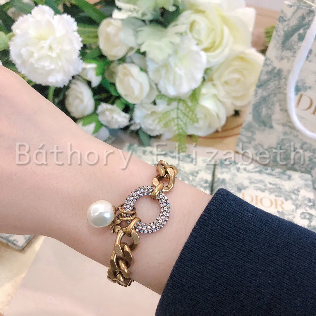 

Bthory Elizabeth Classic Trendy Link Chain Necklace Bracelet SetFor Women Gold Color Thick Chain Bracelet Fashion Jewelry