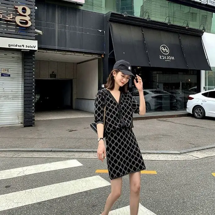 

Age reducing suit skirt children 2021 new summer Knitted Top buttock skirt skirt Two Piece Pink net red