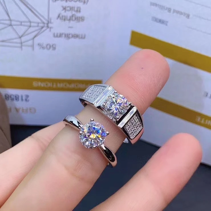 

Кольцо из серебра 925 пробы с муассанитом, 1 карат D