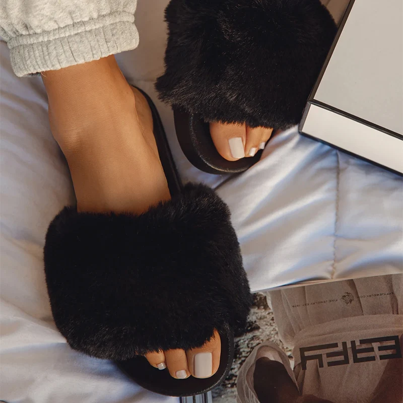 Женские меховые тапочки Летние пушистые шлепанцы Женская пушистая домашняя