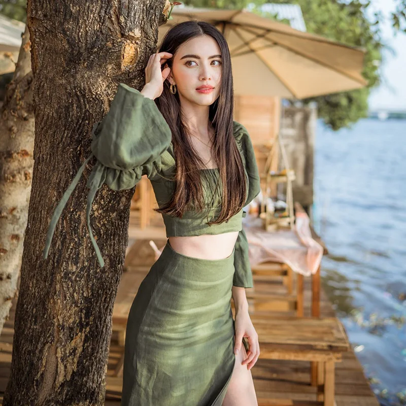 

Two-Piece Suit Women 2021 Summer New Green Square Neck Trumpet Sleeve Short Cotton Linen Tube Top + High Waist Split Skirt Suit