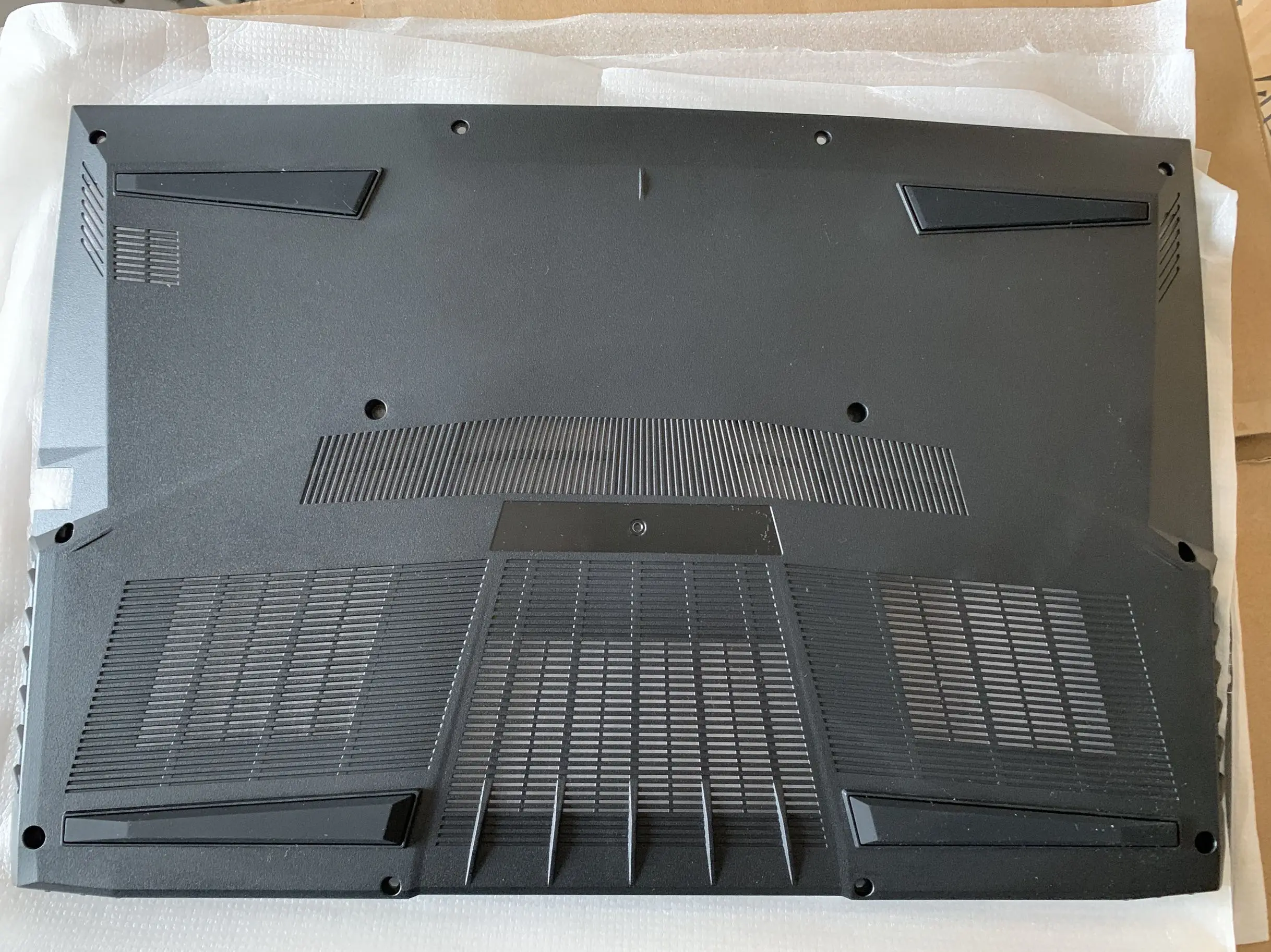 

new for MECHREVO X8Ti-A R7 17.3" D cover bottom case