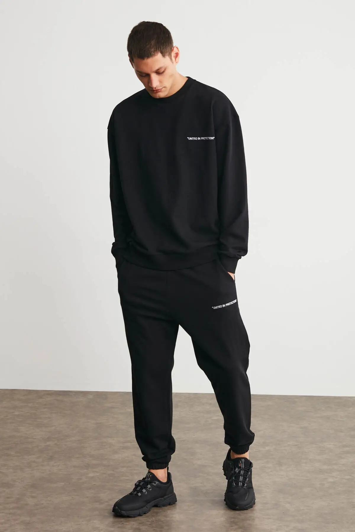 Marshall Men 'S Black Embroidery Detail Basic Tracksuit Set