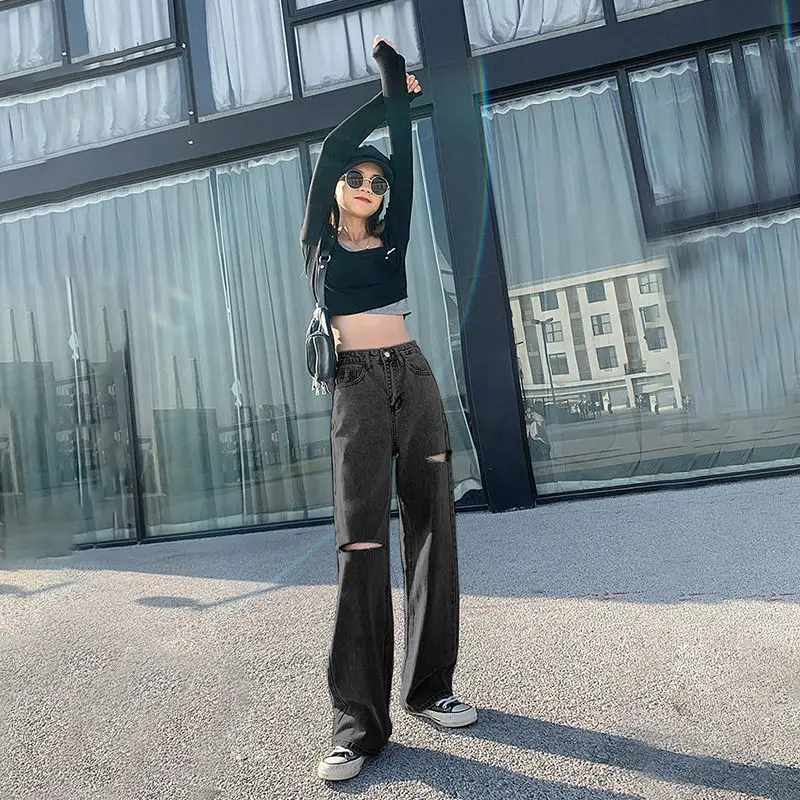 

Jeans and trendy women's straight wide leg pants