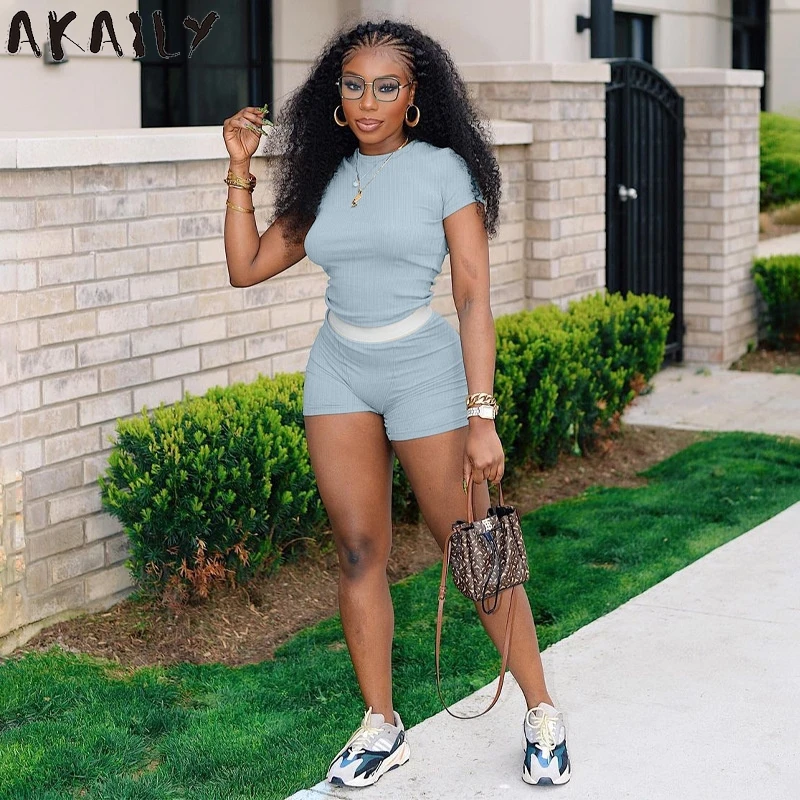 

Летний однотонный спортивный костюм Akaily из двух предметов, женские комплекты для фитнеса, облегающий короткий топ с круглым вырезом и корот...