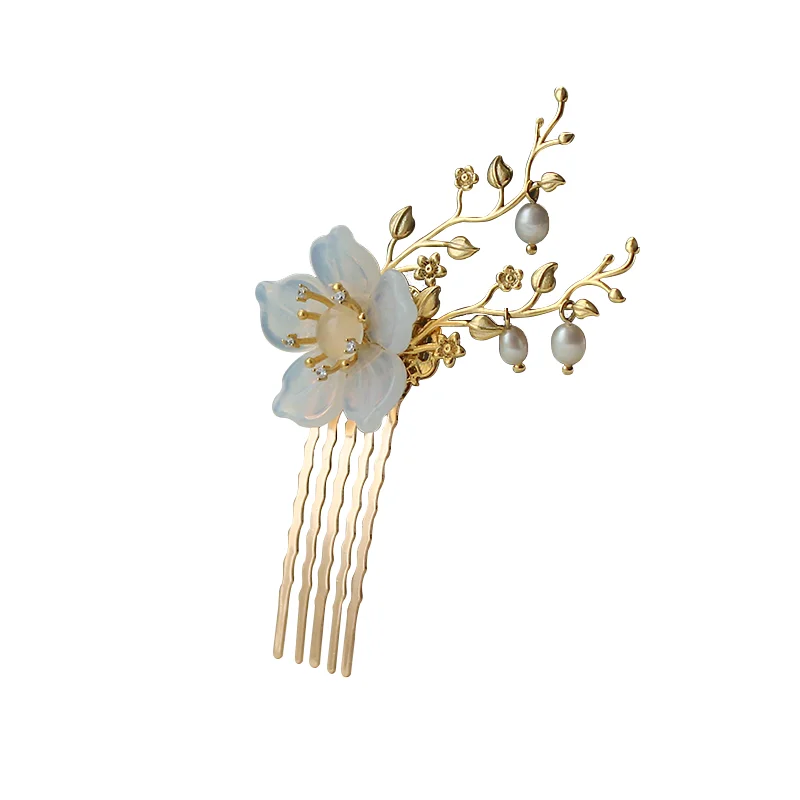 

Costumes & Accessories