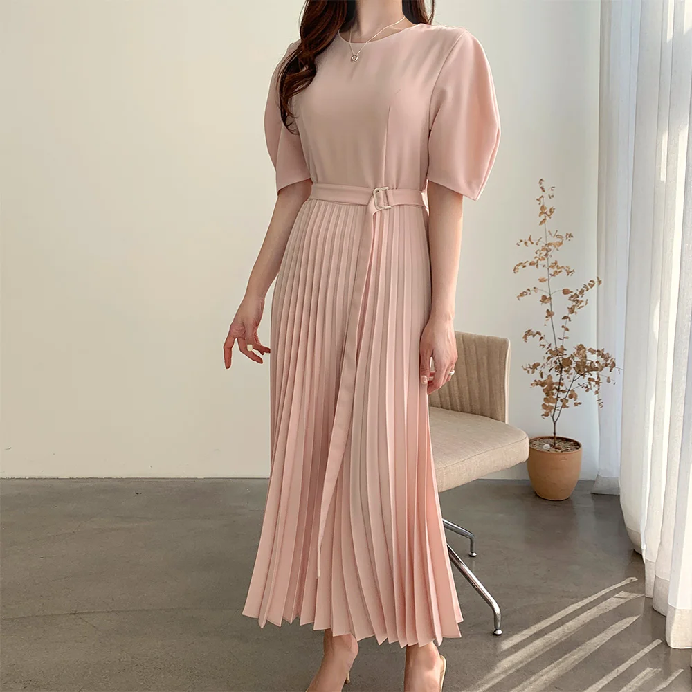 

VICONE 2020 New Chic dress with belt long pleated cultivate one's morality dress