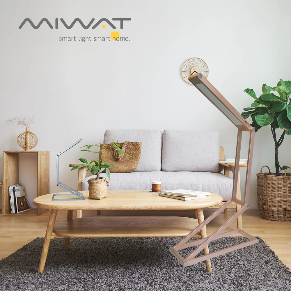 Настольная лампа с 4 складными рычагами и регулируемым вращением на 360 градусов