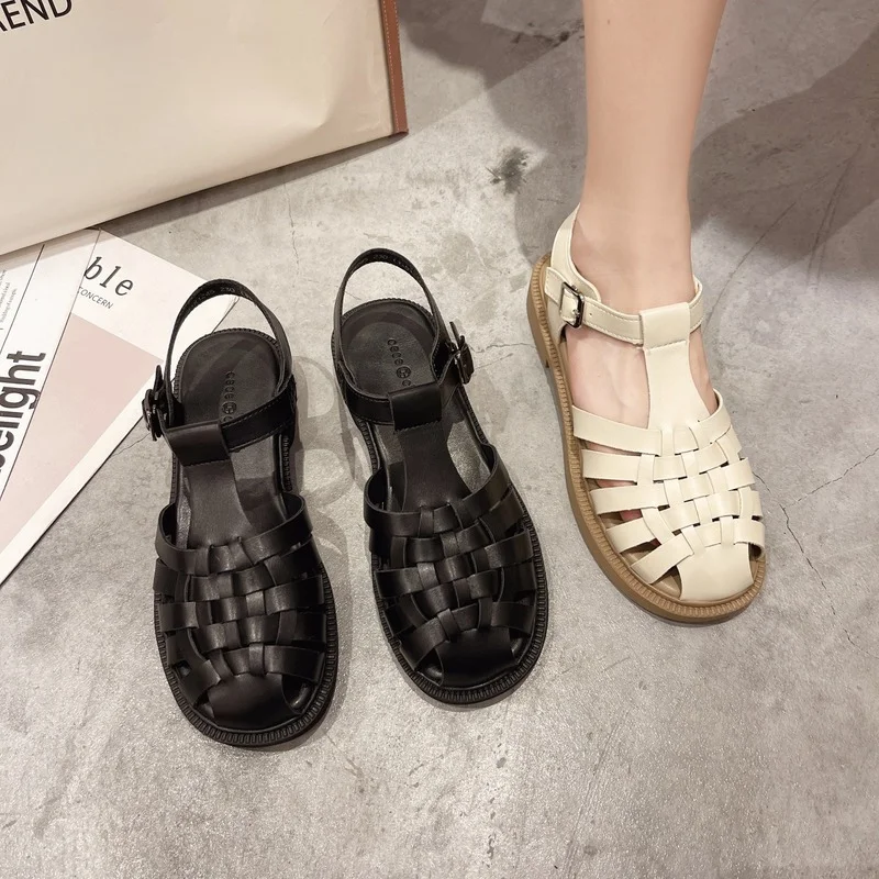 

2021 New Women Patent Leather Shoes Summer Sandals Buckle Strap Hollow Out Beach Sandals Cool Ladies Footwear Size 36-40
