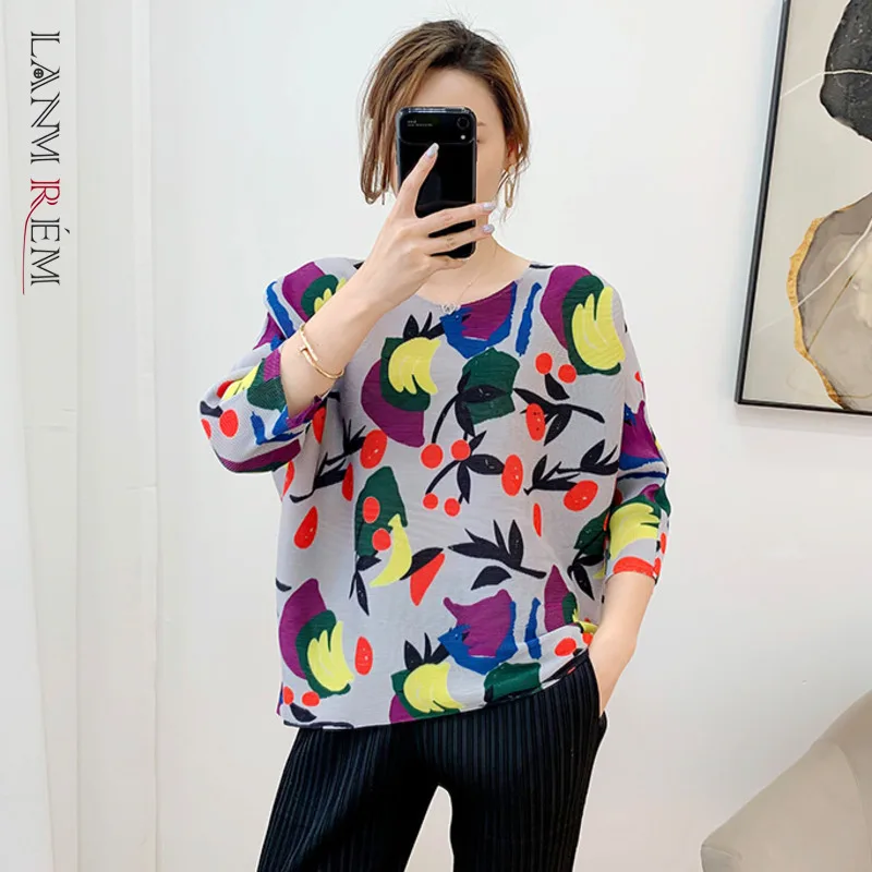 

LANMREM Women Printing Pleated T-shirt Round Neck Three Quarter Sleeves Loose Casual Shirts For Female Fashion 2022 New 2E1883