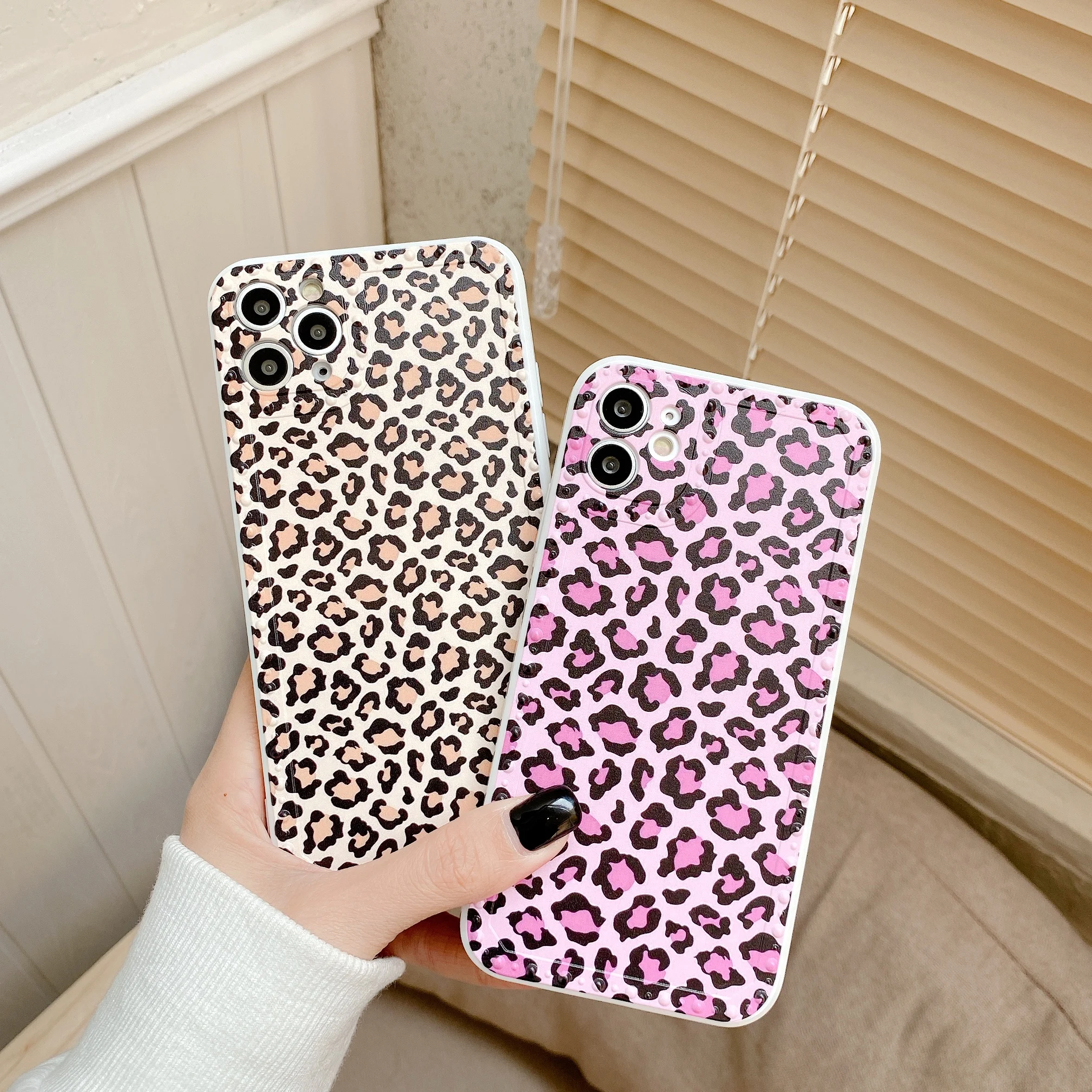 

Leopard Fake Glitter Case for IPhone 11 Pro Max X XR XS 7 8 Plus 6 6S SE2020 12 Mini Slim Rubber Soft Phone Cover Funda Coque