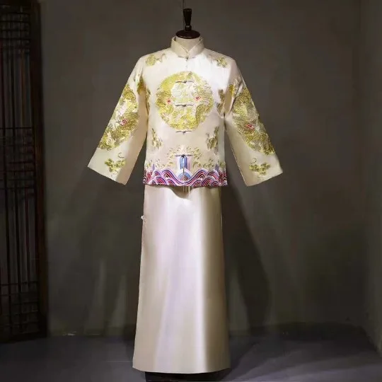 

Plus Size Couple Wedding Cheongsam Chinese Style Marriage Set Embroidery Bride Bridegroom Costume Exquisite Marriage Gift 6XL