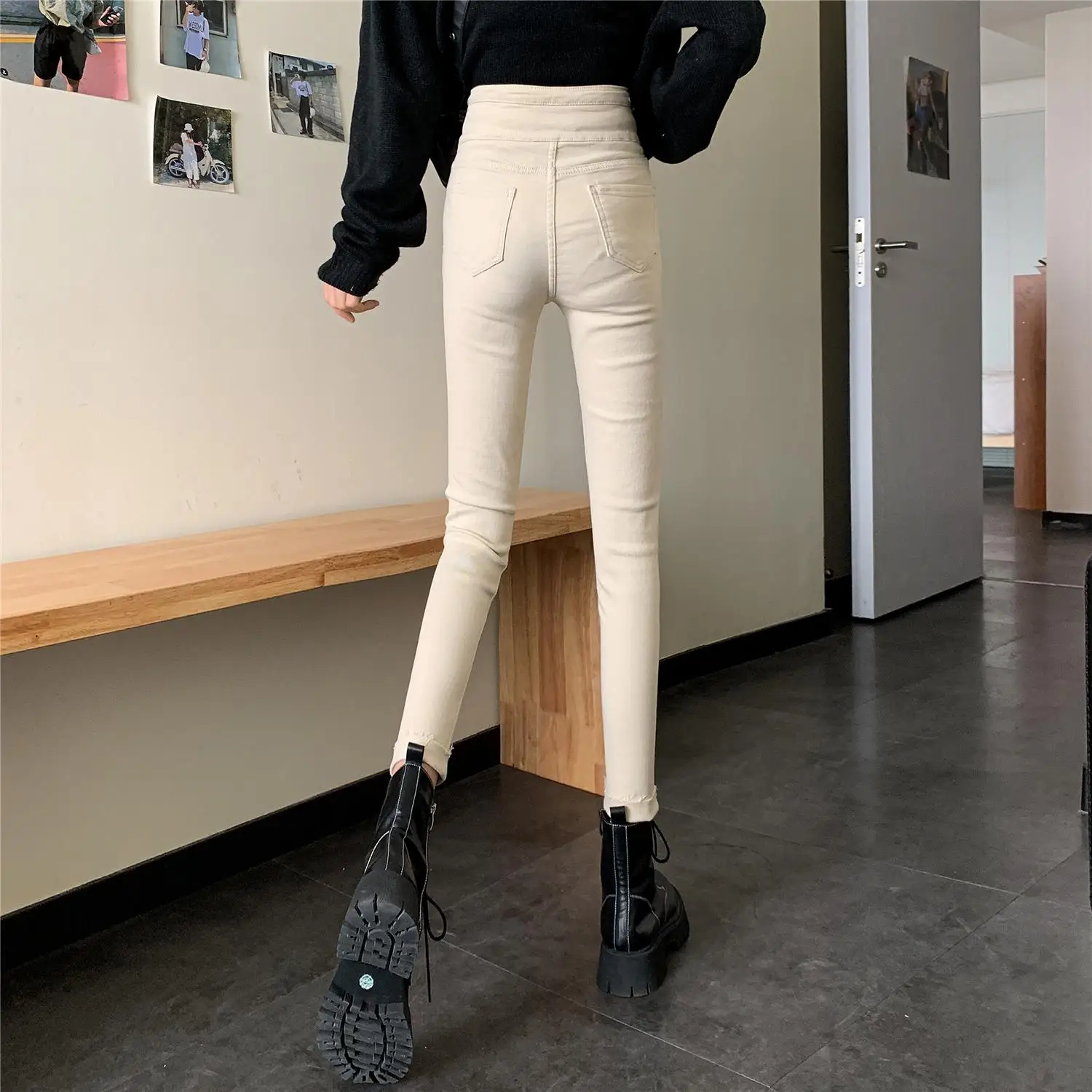 

Since spring new rice white jeans show a row of thin waist buckle pencil pants tight elastic foot trousers