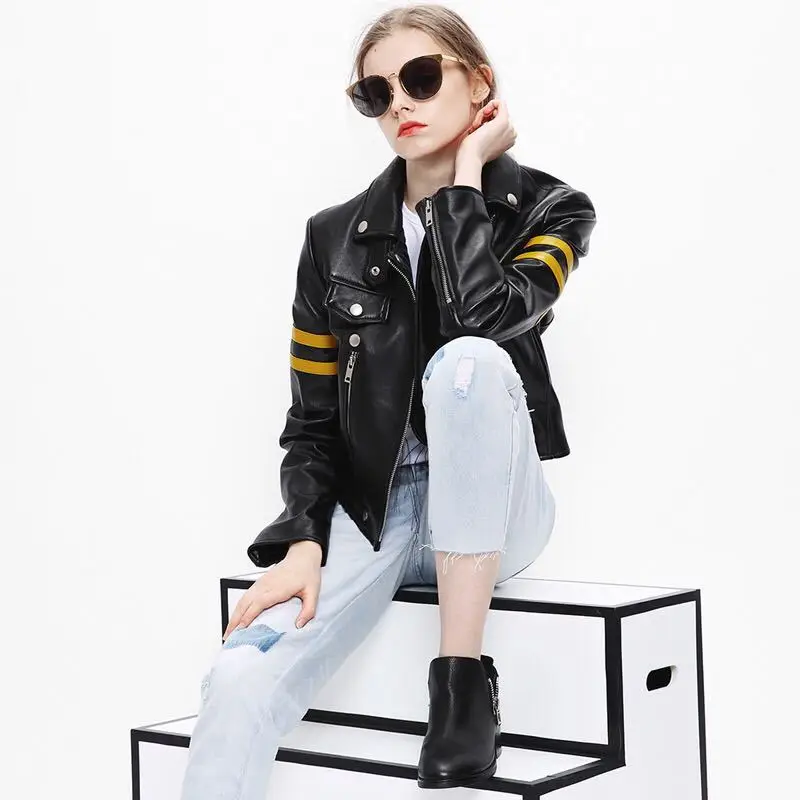 

New Leather Women's Short Sheepskin Slim Fit Motorcycle Leather Jacket Charm Temperament Women's Coat.
