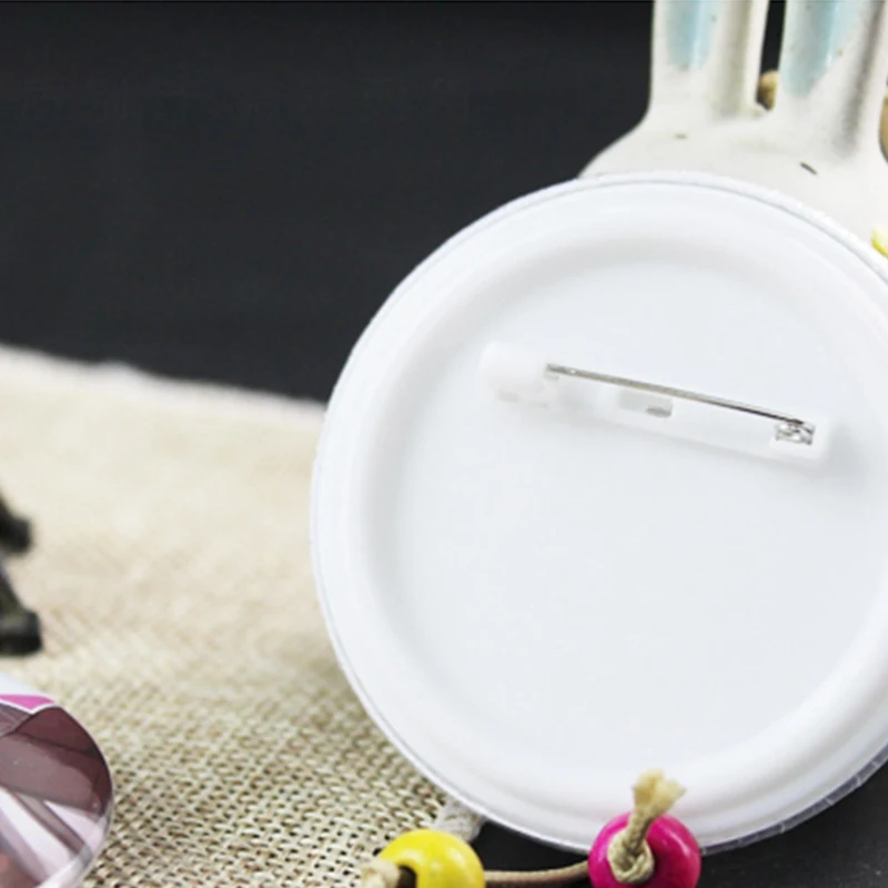 Горячая аниме атака на Титанов значок косплея мультфильм Эрен брошь заколки