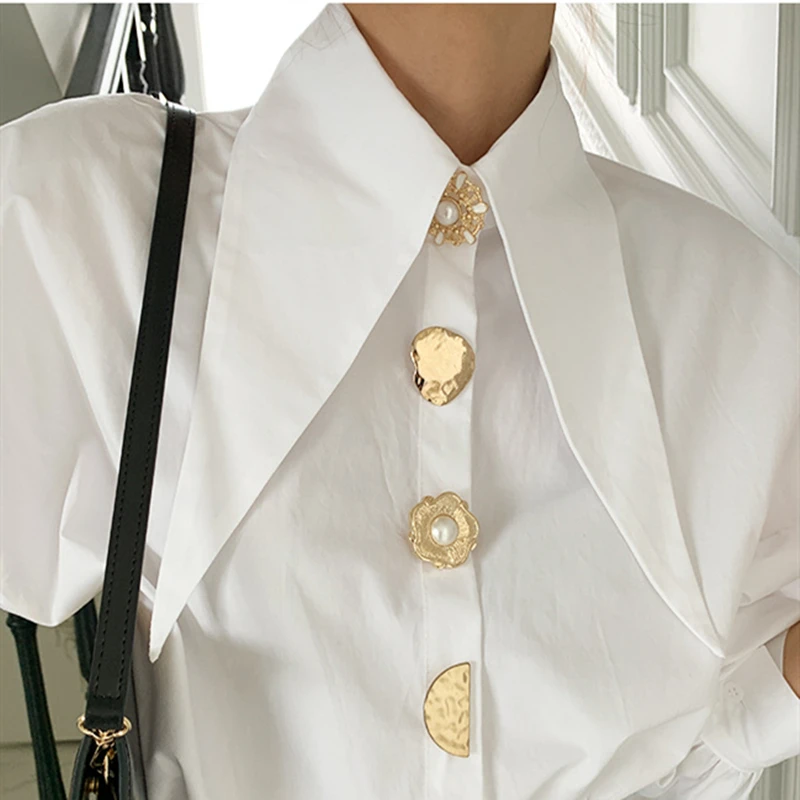 

2021 Spring Korean Button Up Blouses Pointed Collar Chic Button Fashion Puff Sleeve Shirt White Vintage Top Ladies Free Shipping
