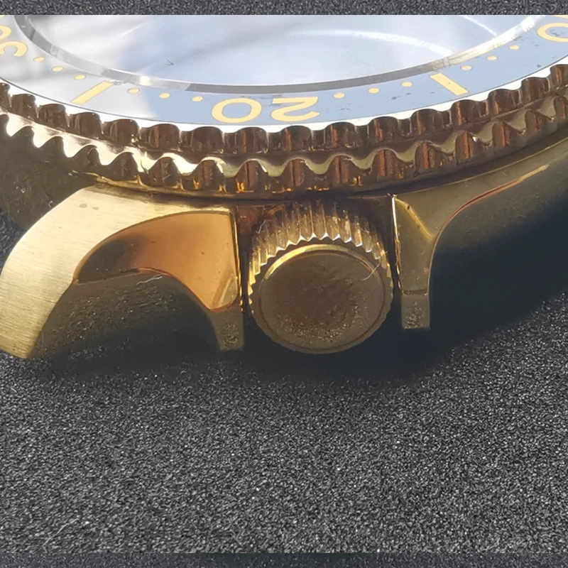 

Heimdallr Watch Case SKX007 Aluminum Bronze Diving Watch Case Is Adapted To Japan NH35A/NH36A Automatic Movement