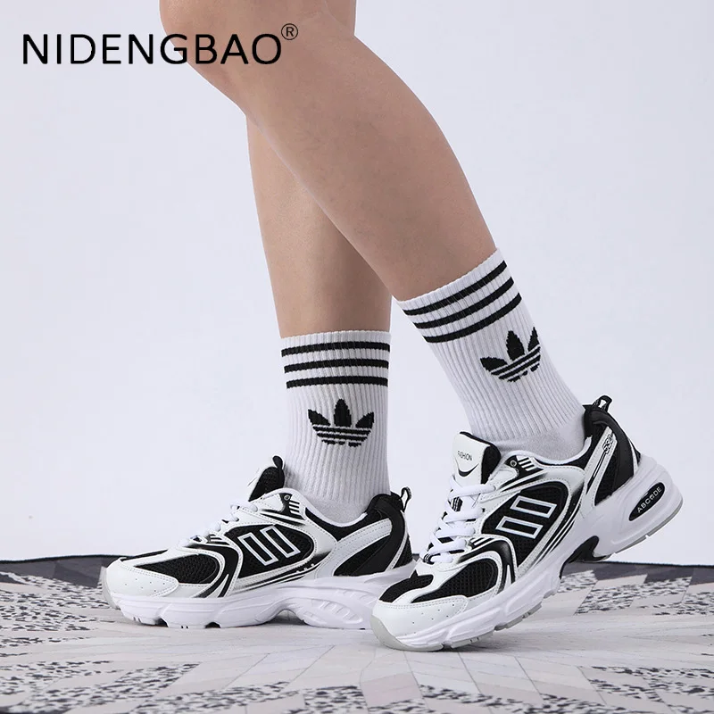 Couple Sports Shoes Summer Women Classic Mesh Breathable Outdoor Jogging Walking Running Comfortable Men Sneakers Mujer