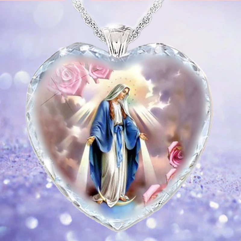 

Heart-Shaped Crystal Glass Virgin Mary Pattern Women's Necklace Pendant New Fashion Religious Amulet Accessories Party Jewelry