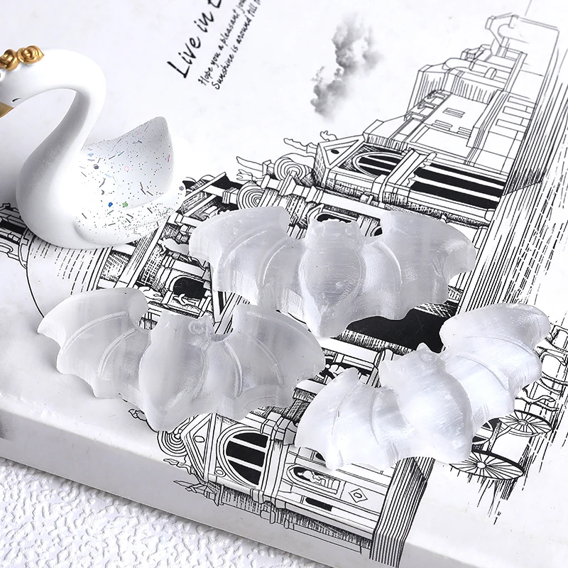 

1 шт. натуральный селенит, летучая мышь, камень для творчества, маленький Декор для дома, рождественский подарок, исцеляющий кристалл, энерге...