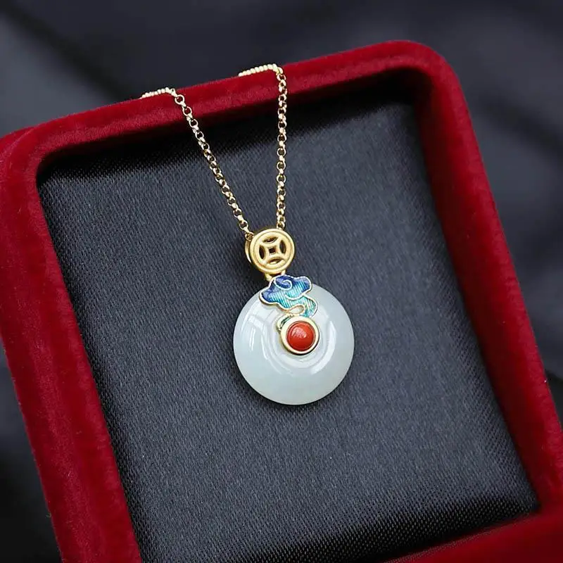 

[Qingjiang Moon] Natural Hetian Jade Peace Buckle White Jade Female Pendant 925 Sterling Silver Jade Retro Artistic Necklace