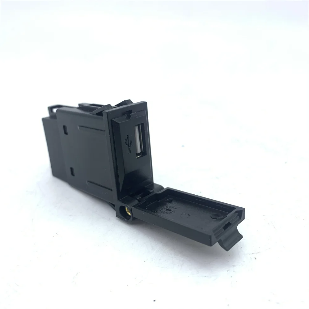 Модифицированный USB 24 В для грузовика Sinotruk Shandeka C7HG7TX интерфейс зарядки