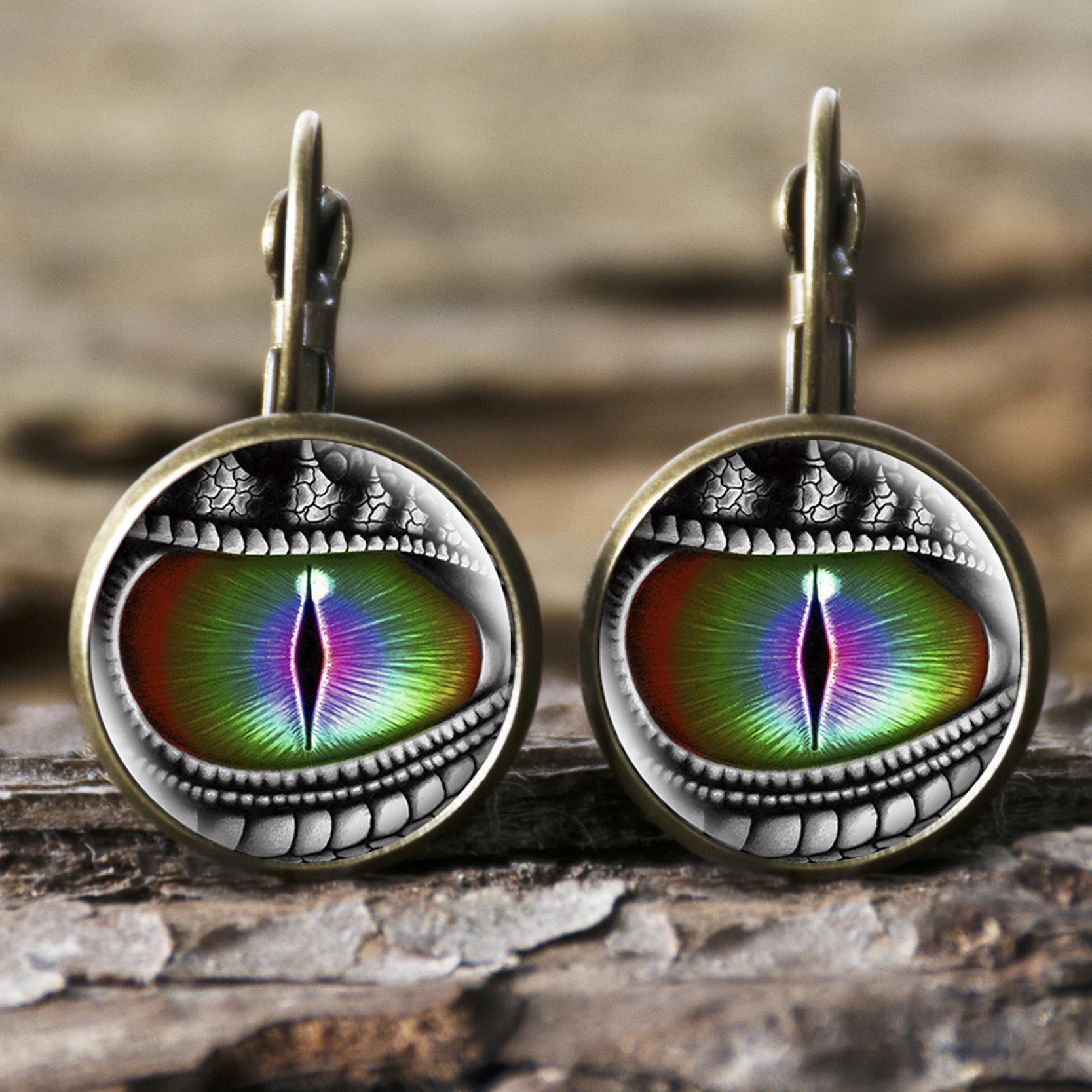 NEW Unique Ladies Dragon Eyes Round Earrings Glass Cabochon Hook Antique Bronze Jewelry Dia 16mmx16mm | Украшения и аксессуары