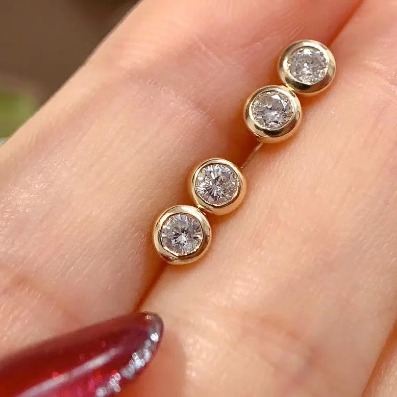 

Simple Female White Crystal Earrings Rose Gold Silver Color Wedding Earrings For Women Cute Round Zircon Small Stud Earrings