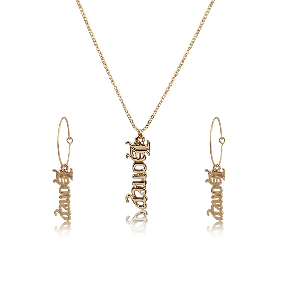 2019 Лидер продаж ожерелье с красивыми надписями золотого цвета кулон готическим