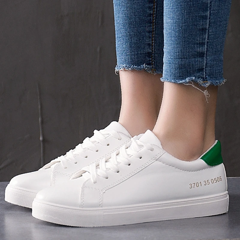 Женские кроссовки Fuijin Повседневные Удобные из искусственной кожи на платформе