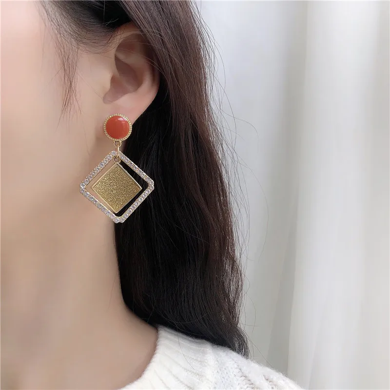

Geometricearrings female temperament South Korea 2021 new cold wind stud earrings web celebrity senior atmospheric tide