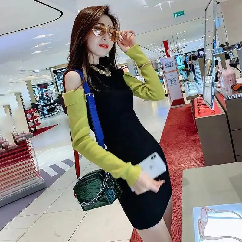 

Sexy Off Shoulder Knitted Long Sleeve Dress Spring And Autumn 2021 New Color Contrast Slim Pullover Sweater Short Skirt