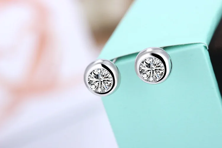 Серьги гвоздики в серебристом цвете с круглым блеском диаметр 8 мм ААА римская