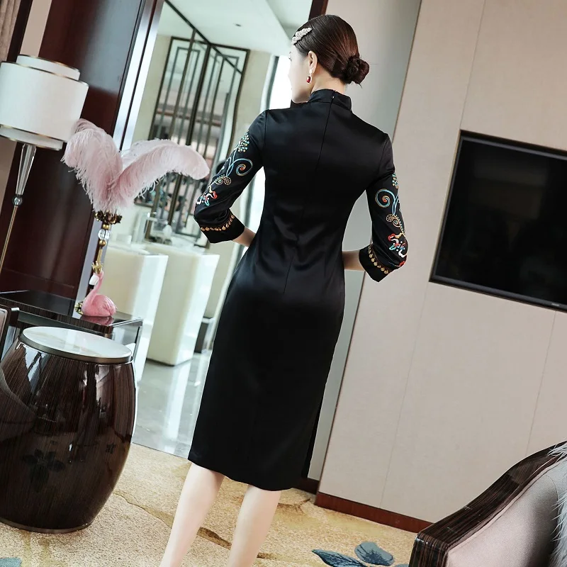 

Top Quality New 2020 Autumn Sexy Party Mermaid Casual Women Hollow Out Embroidery Long Sleeve White Black Dress Above Knee