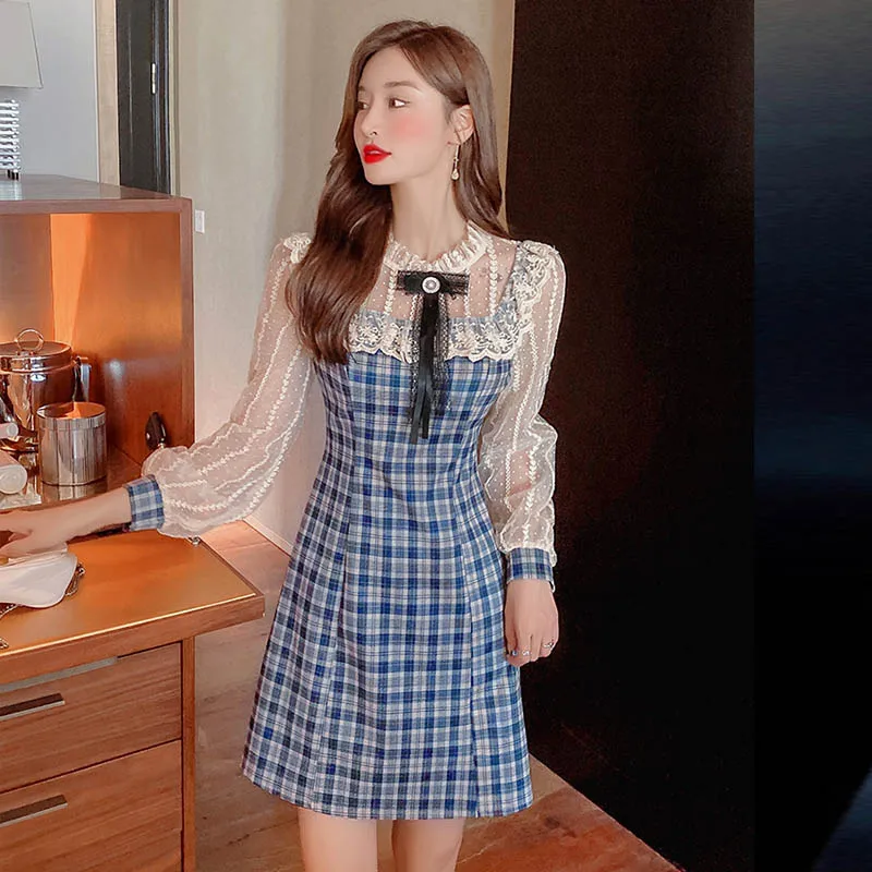 

2021 autumn new fashion joker temperament gentle little age reducing sweet lace mosaic plaid dress.