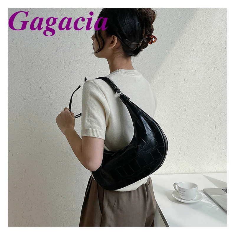 

Gagacia Woman's PU Leather Handbag Crescent Personality Underarm Bag Baguette Shape Shoulder Bags For Women Korean Version Tote