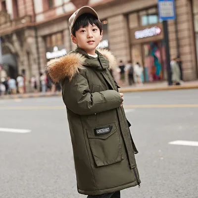 Army Green Корейский детский пуховик; зимнее пальто для мальчиков; пальто с капюшоном и мехом енота; утепленная верхняя одежда; парки на утином пуху для мальчиков; TZ218 - Цвет: Army Green
