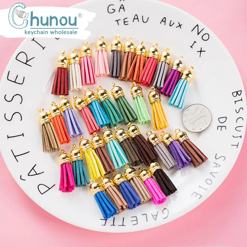 20 шт./лот 26 цветов винтажная кожаная металлическая крышка мини-кисточка брелок