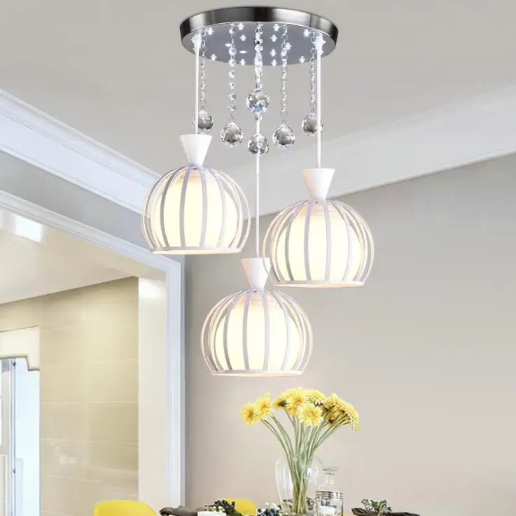 Люстра для столовой с тремя головками светодиодная Подвесная лампа еды