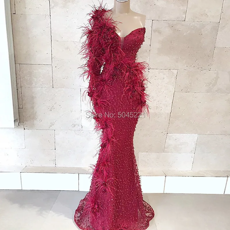 

Burgundy Pearls Feathers Muslim Evening Dress Robe De Soiree 2019 Dubai Long Prom Dresses Saudi Arabic V Neck Formal Party Gown