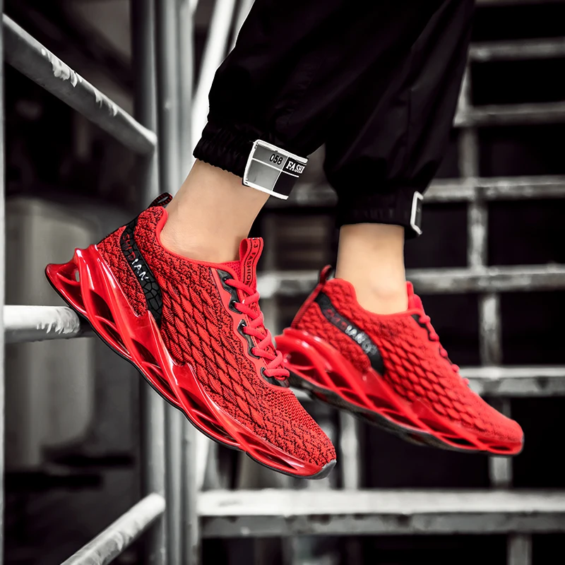 

Breathable Running Shoes 2021 Light Men's Sports Shoes Red Large Size 46 Comfortable Thick Soles Sneakers Walking Men Shoes