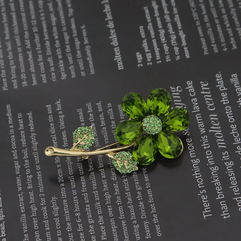 

OE Emerald Flower Brooch Vintage High Quality Brooch Silk Scarf Buckle Pin Pendant Dual Use Women Jewelry