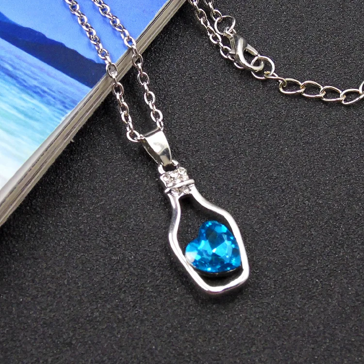 

Simple Hollow Out Drift Bottle Crystal Pendant Elegant Lady Inlay Heart-shaped Zircon Necklace Charming Women Cocktail Jewelry