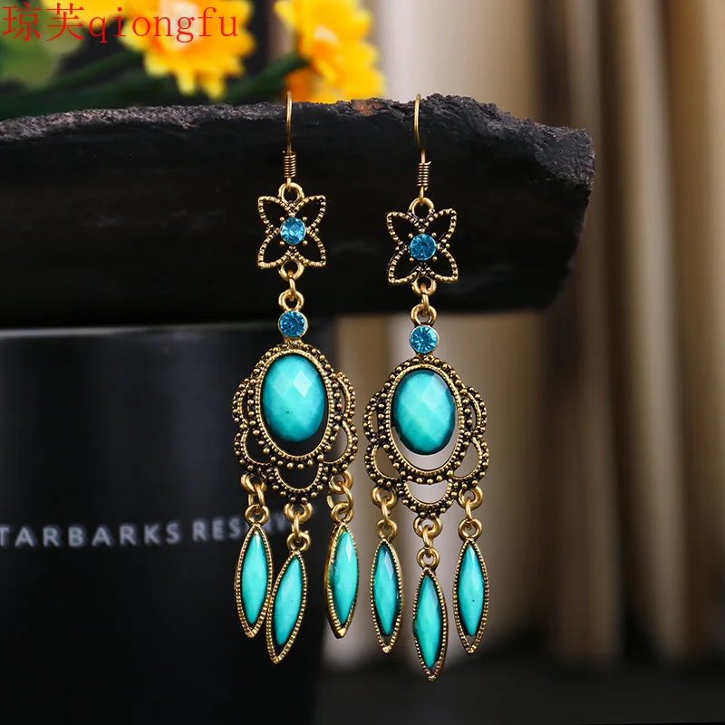 

Fashion South Korea Bohemia New Personality Water Drop Texture Hollow Long Earrings Diamond Alloy Earrings Earrings