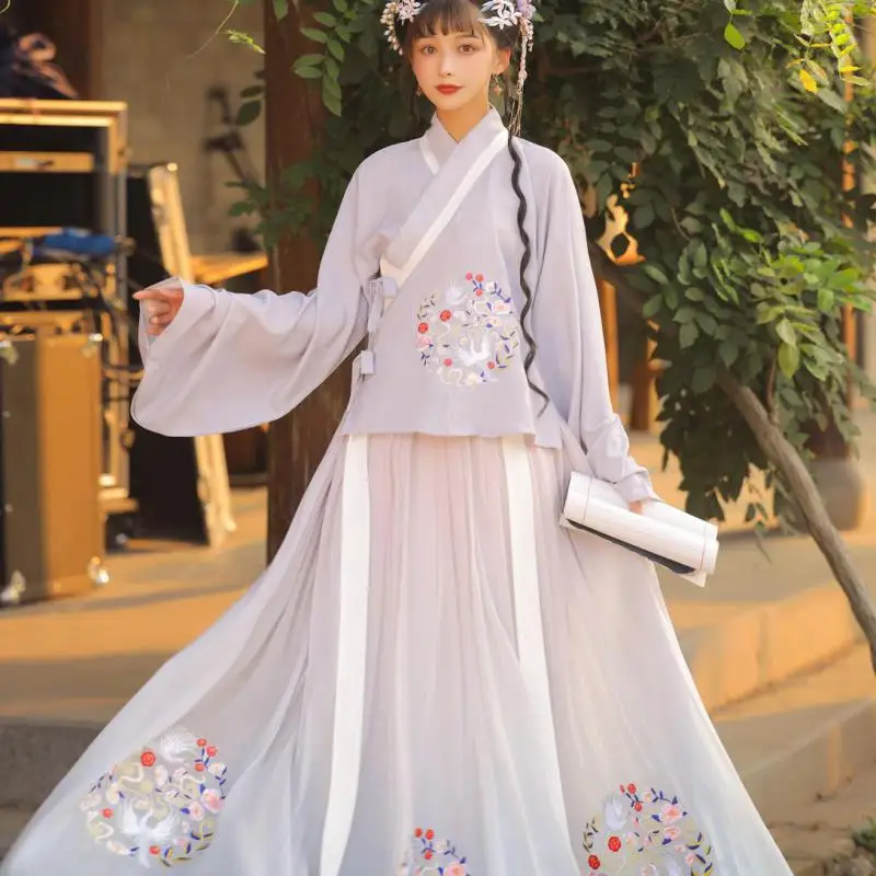 

Женский Атласный Костюм с вышивкой Hanfu, костюм с перекрестным воротником в китайском стиле с цветочной вышивкой, с длинным рукавом, одежда д...