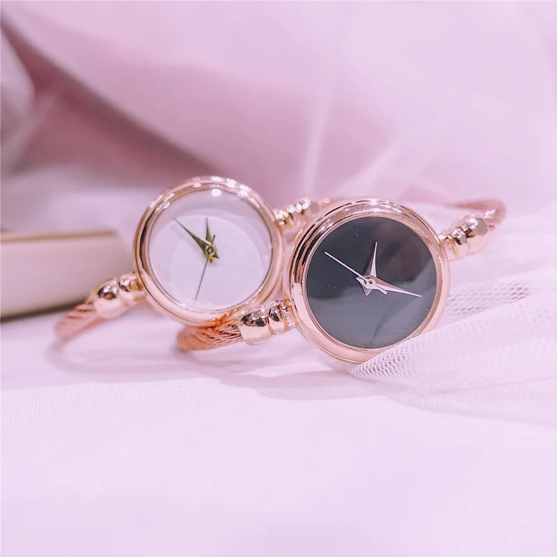 

No Scale Minimalist Women Creative Watches Luxury Fashion Art Wild Female Bracelet Watch Ladies Quartz Wristwatches Gifts