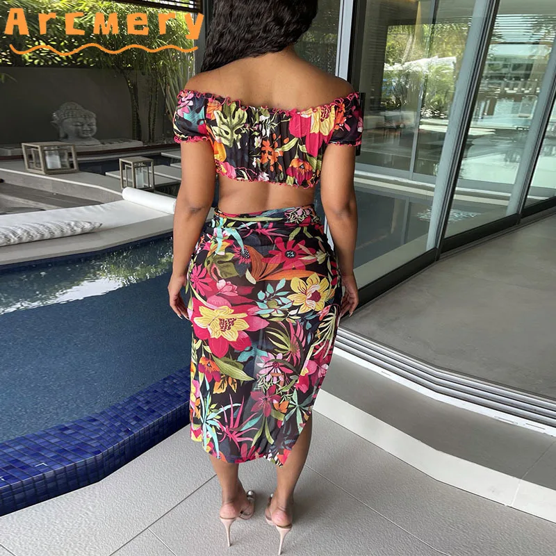 

2 Pieces Sets Women Off Shoulder Floral Printed Top & Pleated Slit Skirts