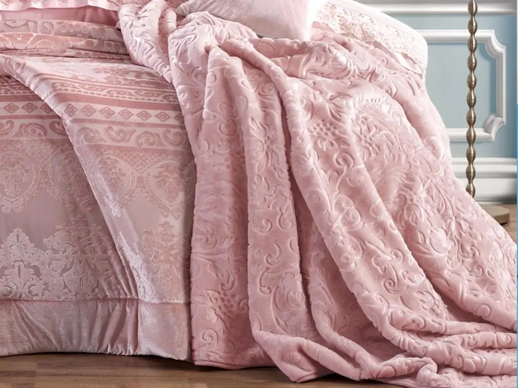 

Cottonbox 11 Piece Velvet Carmela Double Personality Dowry Set Powder